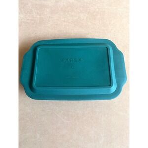 Pyrex Sculpted 3 Quart Clear Glass Baking Dish with Green Lid 9x13 USA